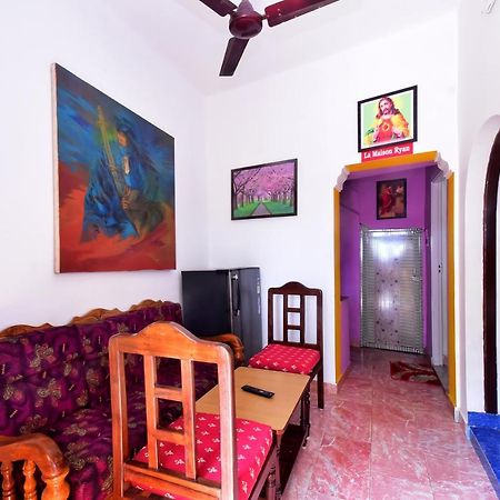 Villa Betty Beach Front Пондичери Екстериор снимка