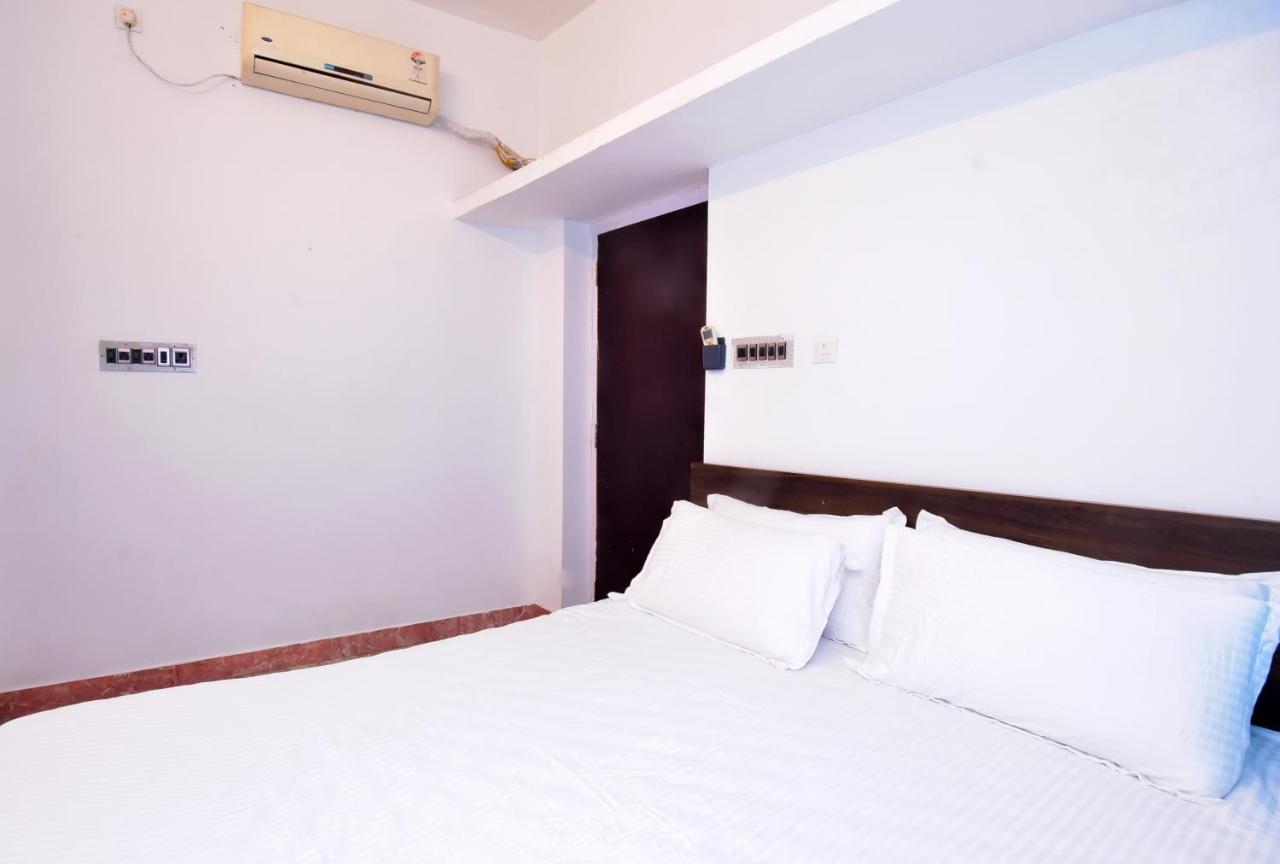 Villa Betty Beach Front Пондичери Екстериор снимка